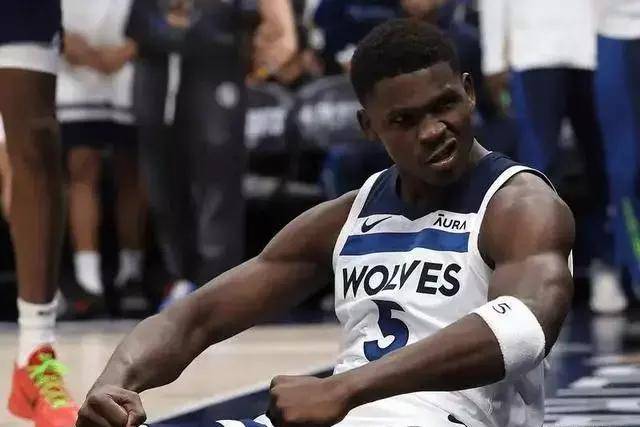 小镇升班马主场3-2爆冷击败勒沃库森