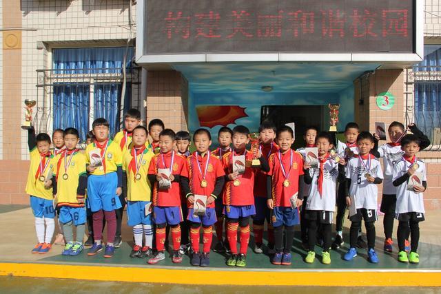 无冠也封神：威斯布鲁克结束18年征程